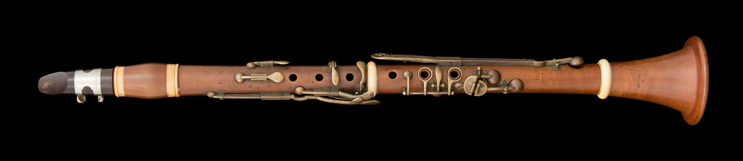 image of a clarinet from the front side
