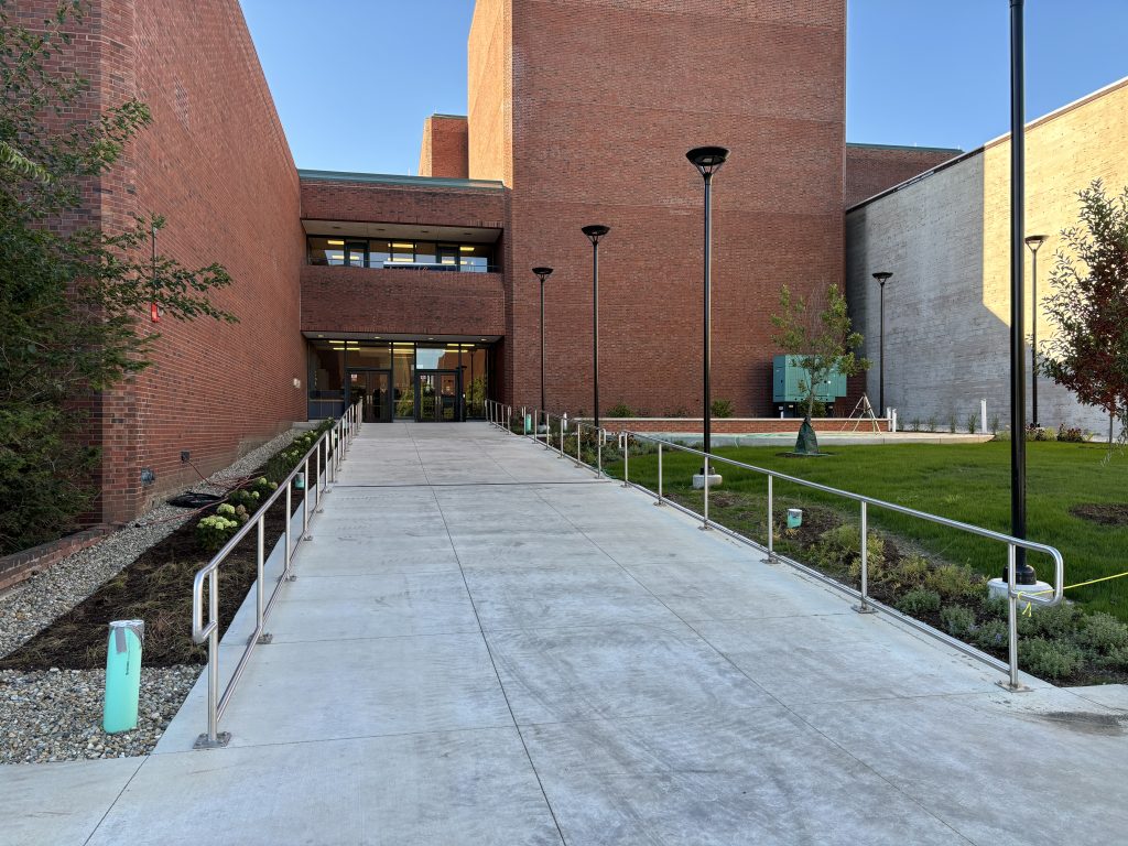 ramp to Oregon St entrance of the Music Building